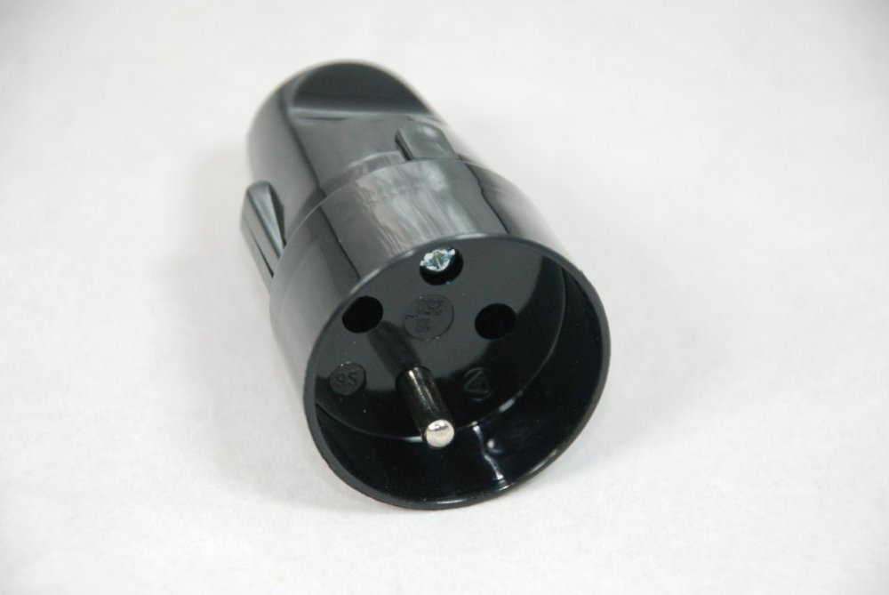 Powstaniec Gniazdo proste S 6 16 A 2P+Z 250V czarne (32-12102.07)