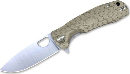 Honey Badger Nóż Honey Badger Flipper D2 Medium Tan