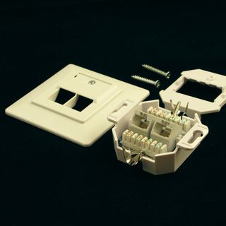 NetRack gniazdo kompletne podtynkowe 2xRJ45 8p8c UTP Cat5e LSA - 106-04