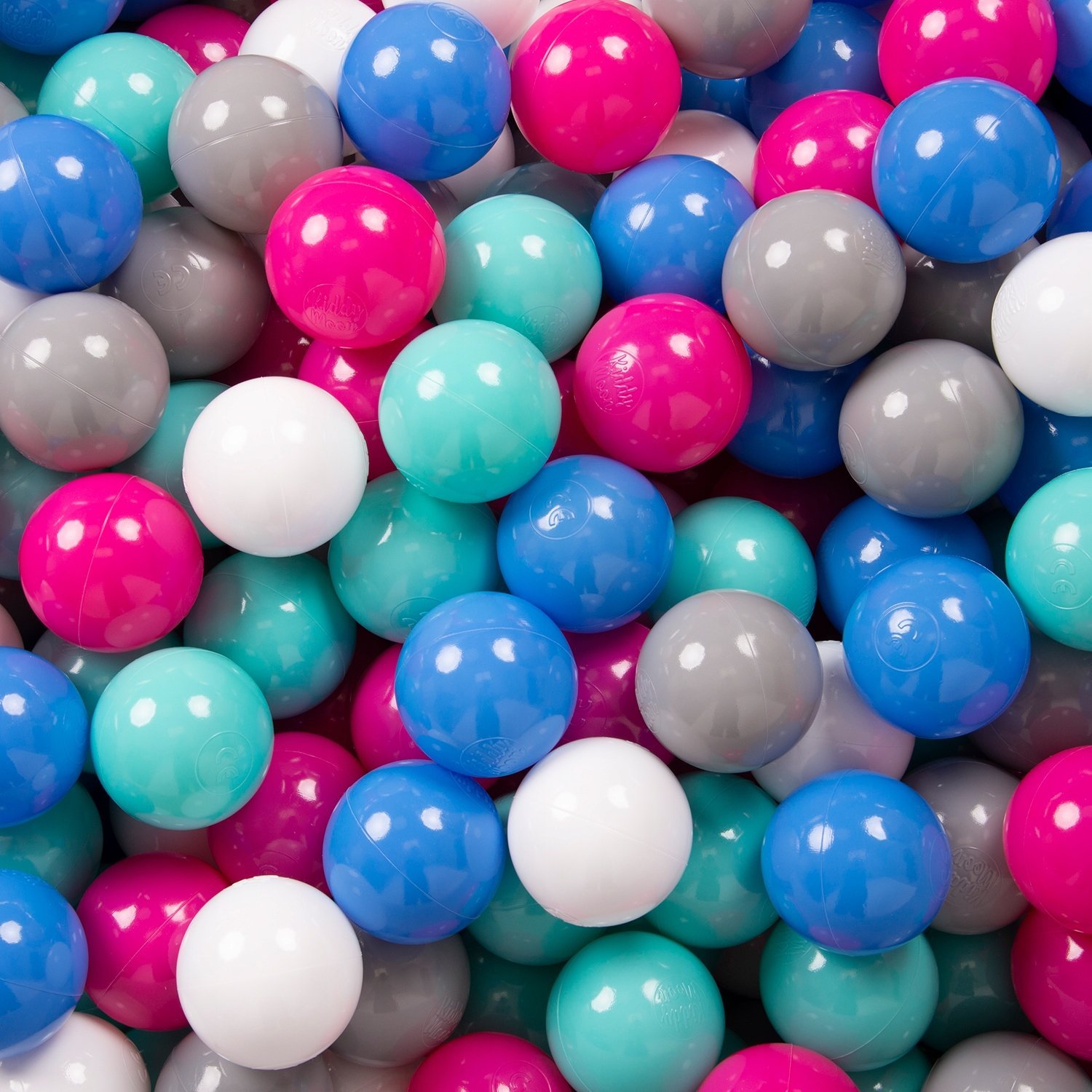 KiddyMoon Suchy basen trójkątny z piłeczkami 7cm jasnoszary: biały-szary-niebieski-ciemny róż-jasny turkus 90x30cm/200piłek Zabawka basen piankowy