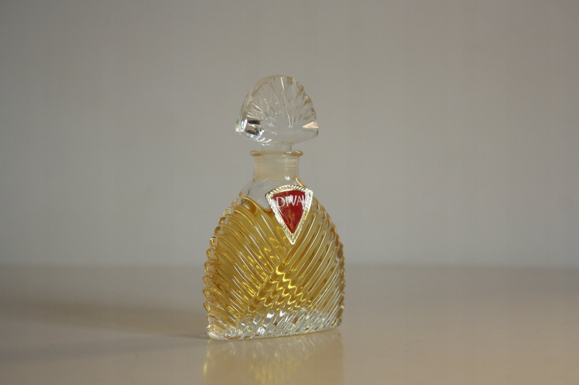 Emanuel Ungaro Diva Eau De Parfum dla kobiet, 50 ml