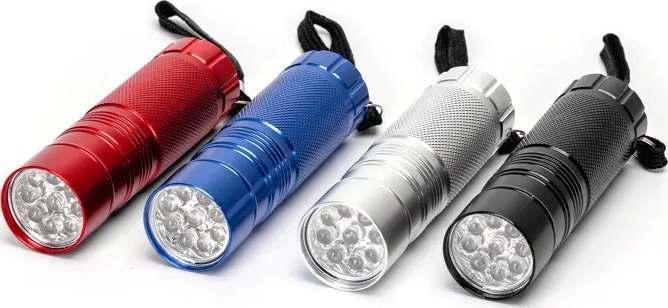 Latarka Aigostar Latarka 4 kolory na 3 baterie AAA Latarka 4 kolory na 3 baterie AAA