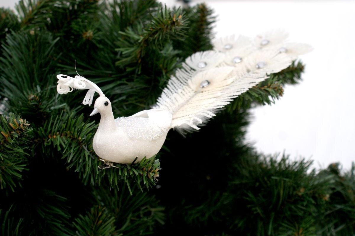 Saska Garden PAW DEKORACYJNY NA KLIPIE BOMBKA BIAŁY