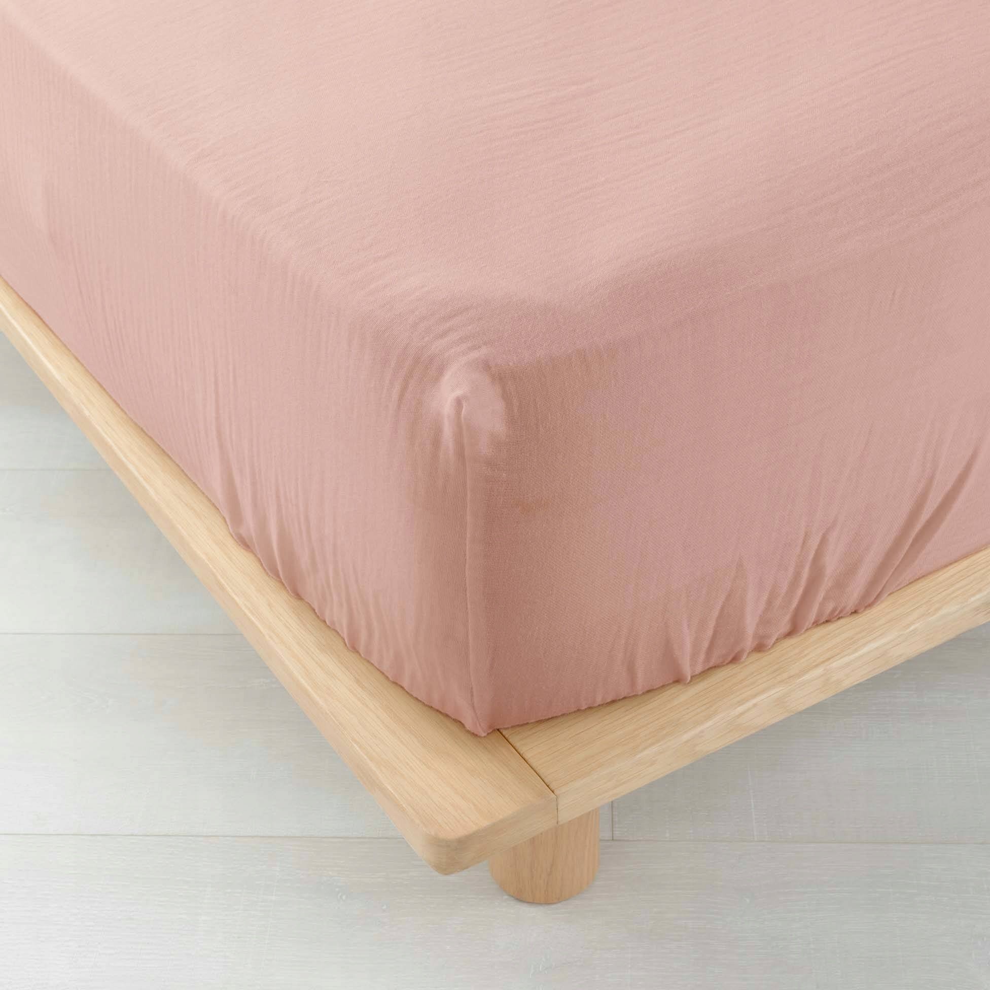 Douceur d`Interieur Muślinowe prześcieradło na gumce ANGELIA, 140 x 190 cm