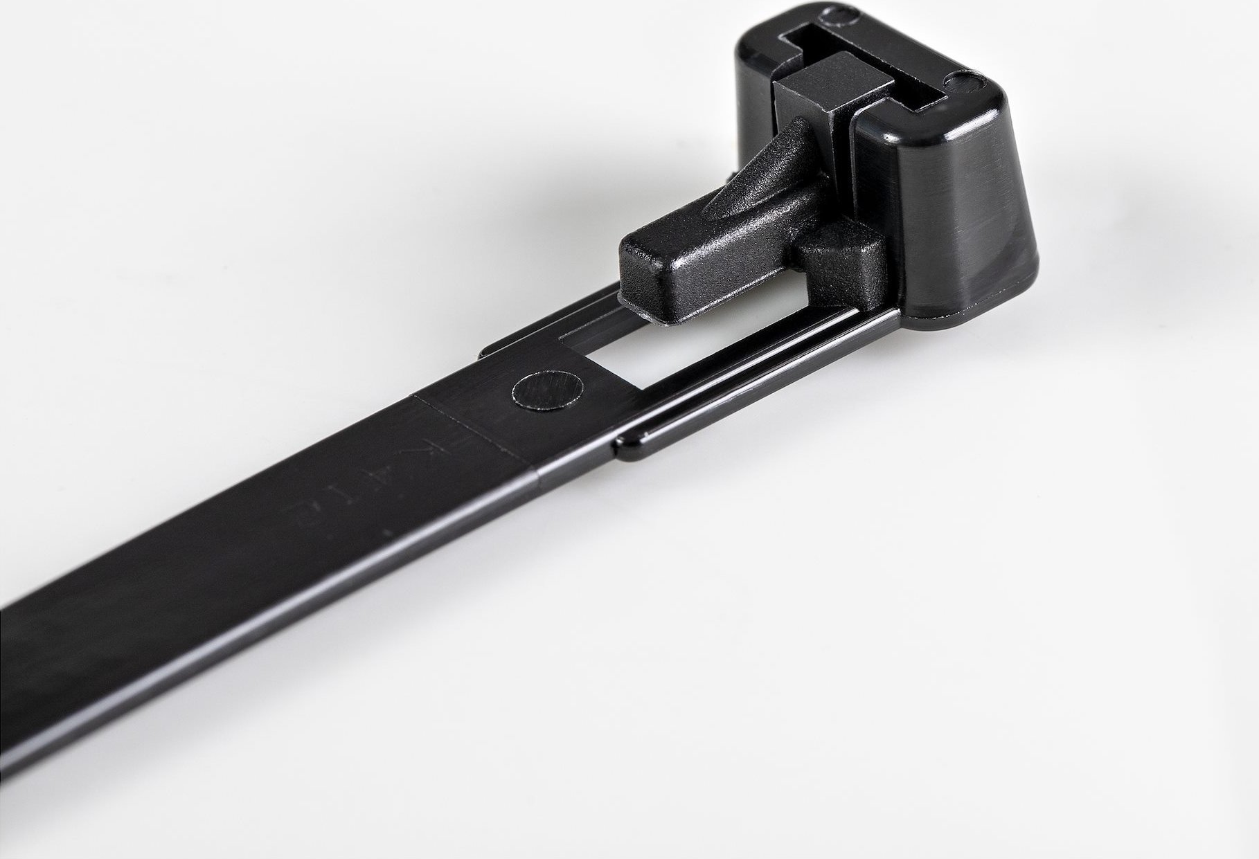 Organizer StarTech 100 PACK OF RESEALABLE ZIP TIE