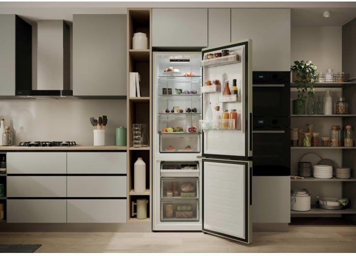 Lodówka Candy Chłodziarko-zamrażarka CNCQ2T518EC