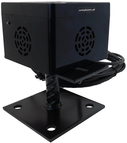 Odstraszacz PREDATOR LIGHT&FLASH (błyskający diodami) działa tylko w nocy na 4 strony, na parkingu, na stopce, zasilanie 230V