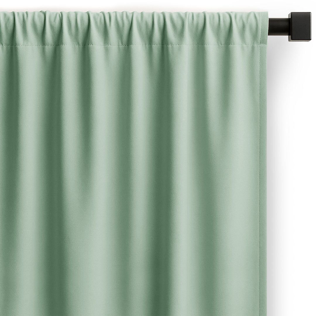 Zasłona gotowa CARLI na taśmie gładka 140x270 miętowa do salonu Restilo