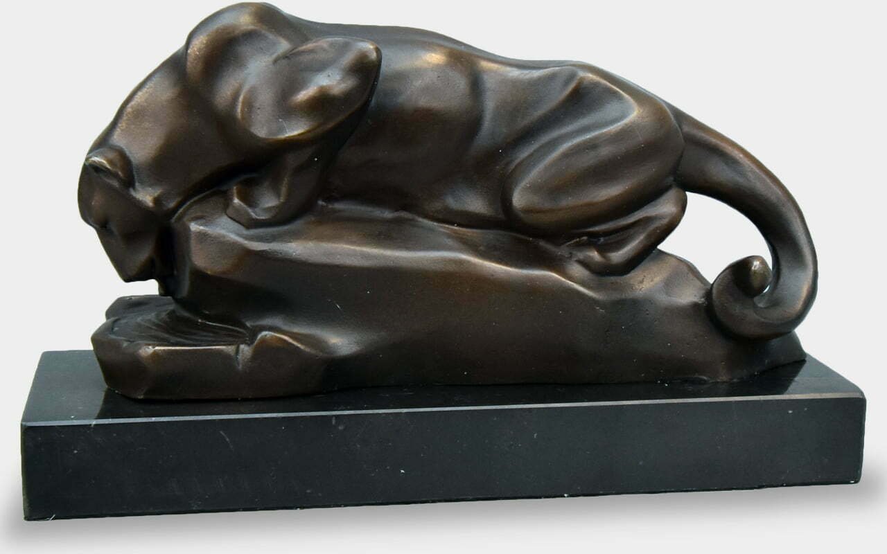 rzezbyzbrazu Pantera przy Wodopoju Rzeźba z Brązu