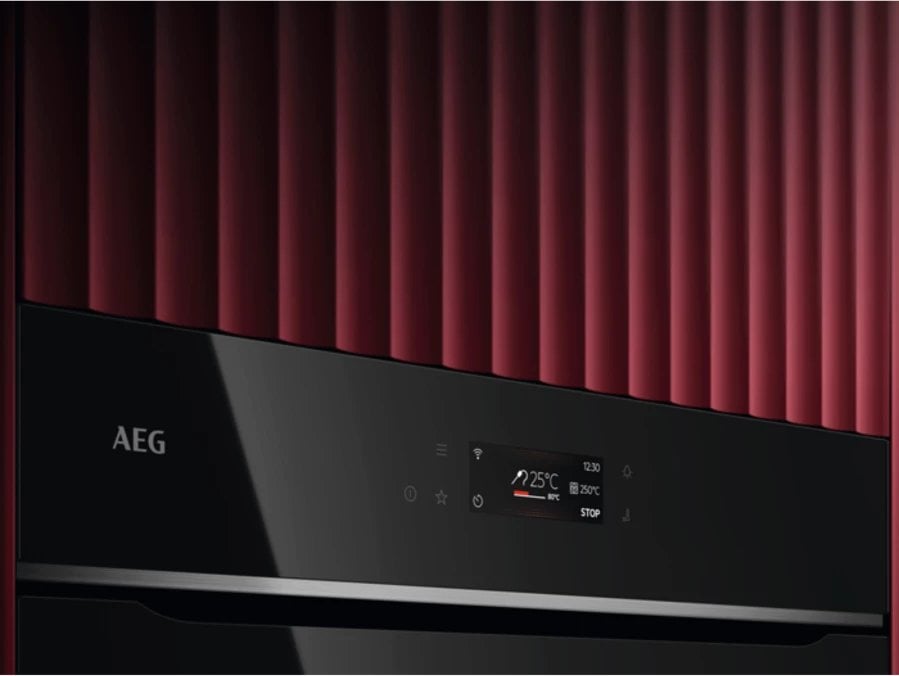 Juodos spalvos el.orkaitė su pirolize AEG OS6PB631AB