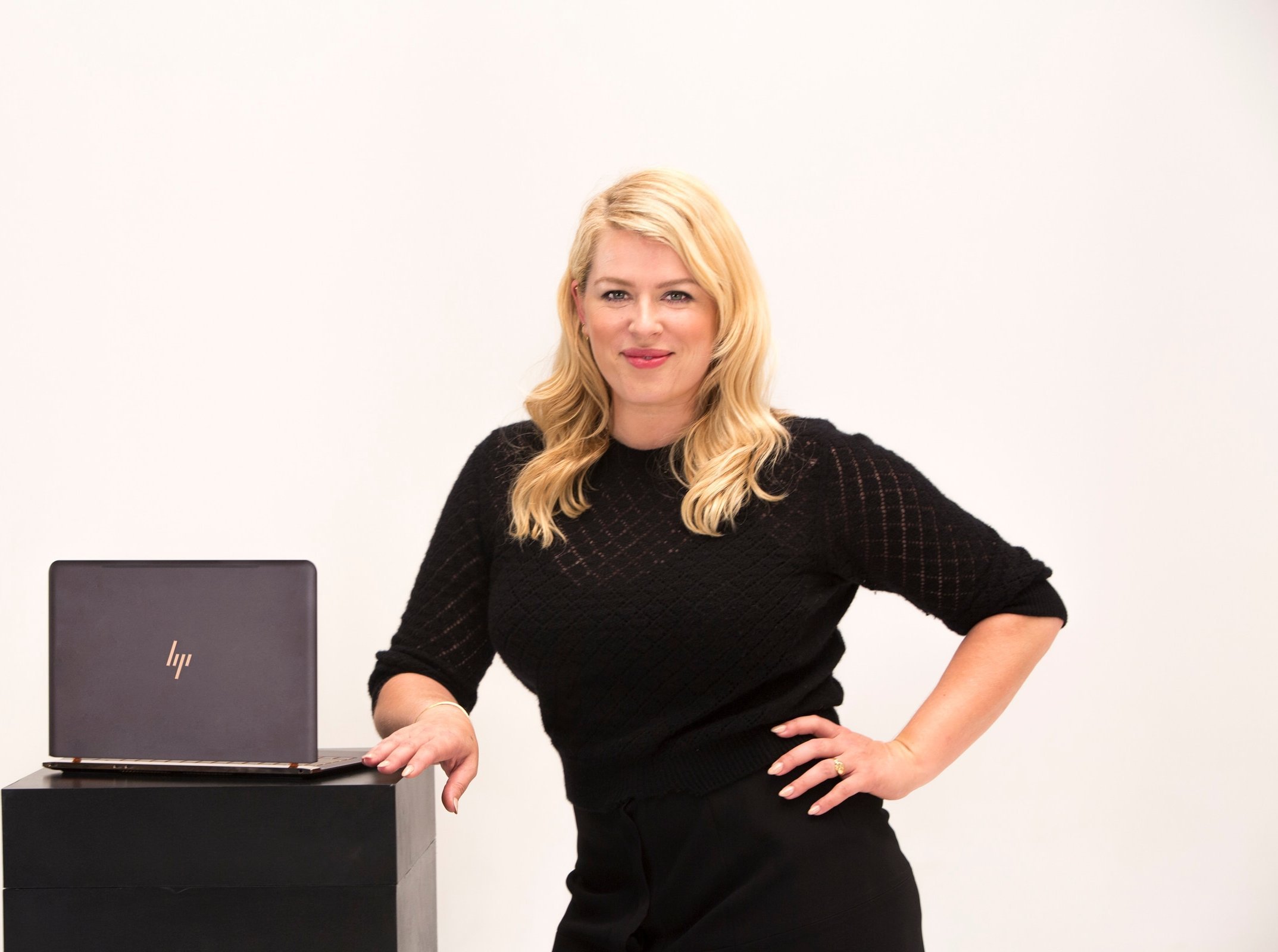 Laptop HP HP Spectre x360 2-in-1 Laptop 16-aa0010nw Intel Core Ultra 7 155H Hybryda (2w1) 40,6 cm (16") Ekran dotykowy 2.8K 32 GB Windows 11 Pro Czarn