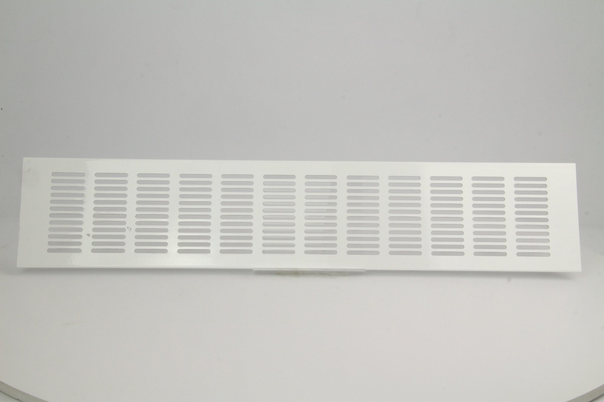 Aluminum ventilation grille RA1050, 100 x 500 mm, white.