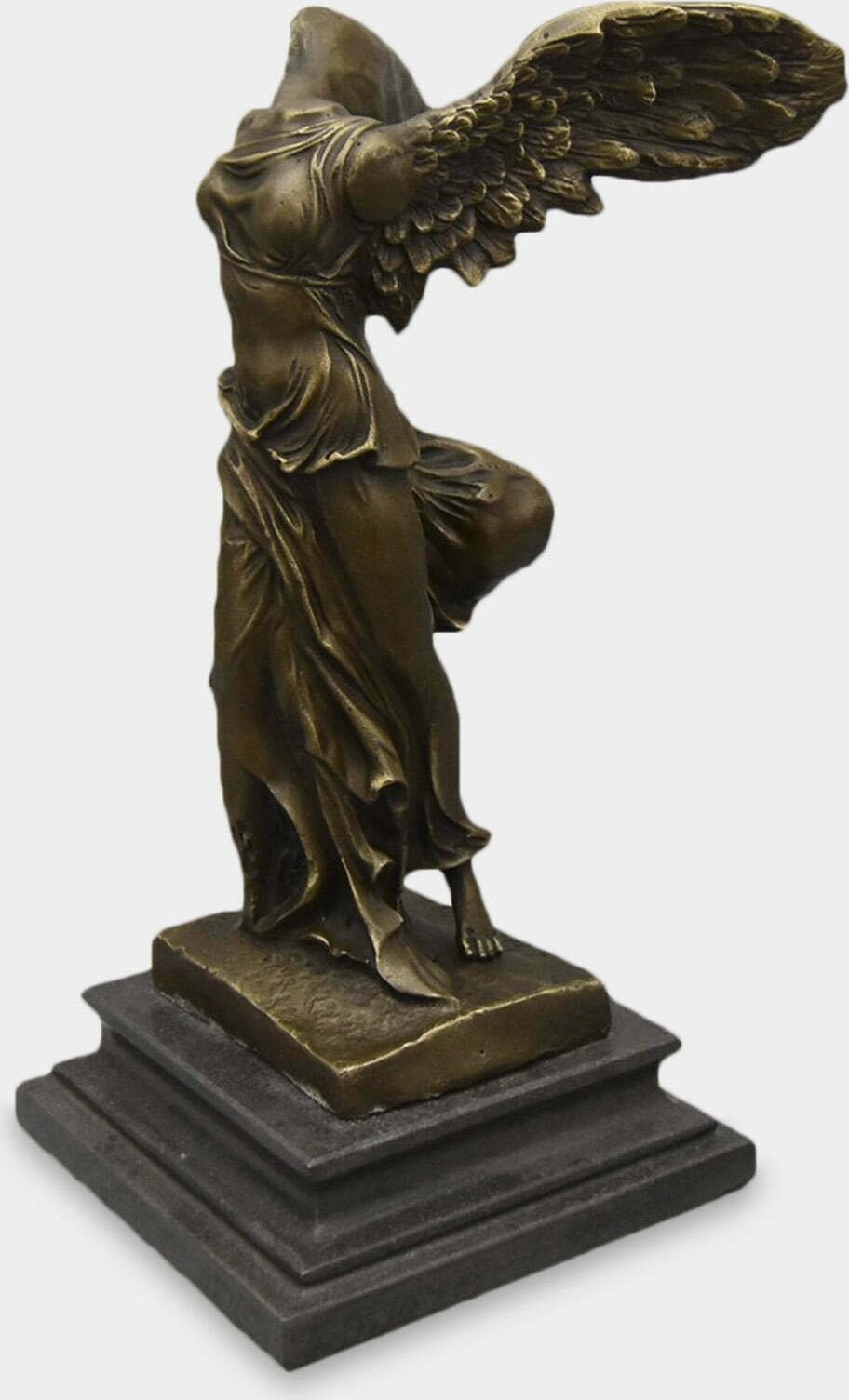 rzezbyzbrazu Uskrzydlona Nike z Samotraki Rzeźba z Brązu
