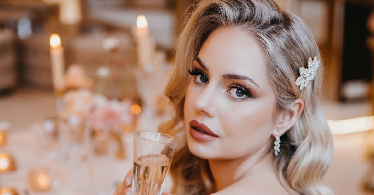 KOKONET Kolczyki długie listki ślubne złote kryształki 18k