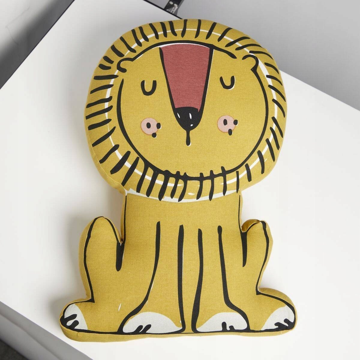 TODAY Poduszka przytulanka lew MAGIC JUNGLE, 60 x 42 x 10 cm