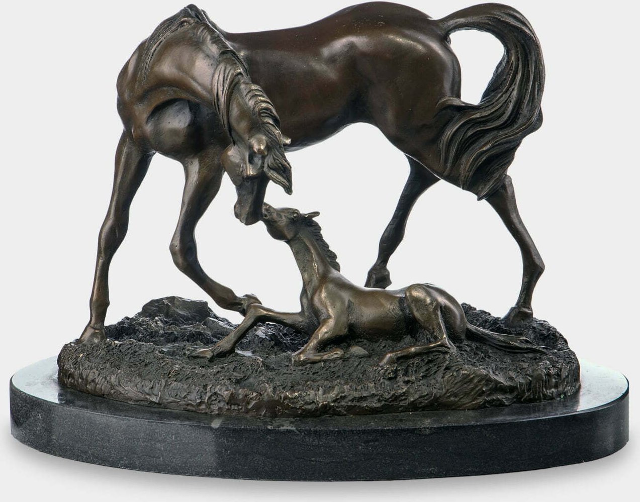 rzezbyzbrazu Konie Narodziny Źrebaka Rzeźba z Brązu