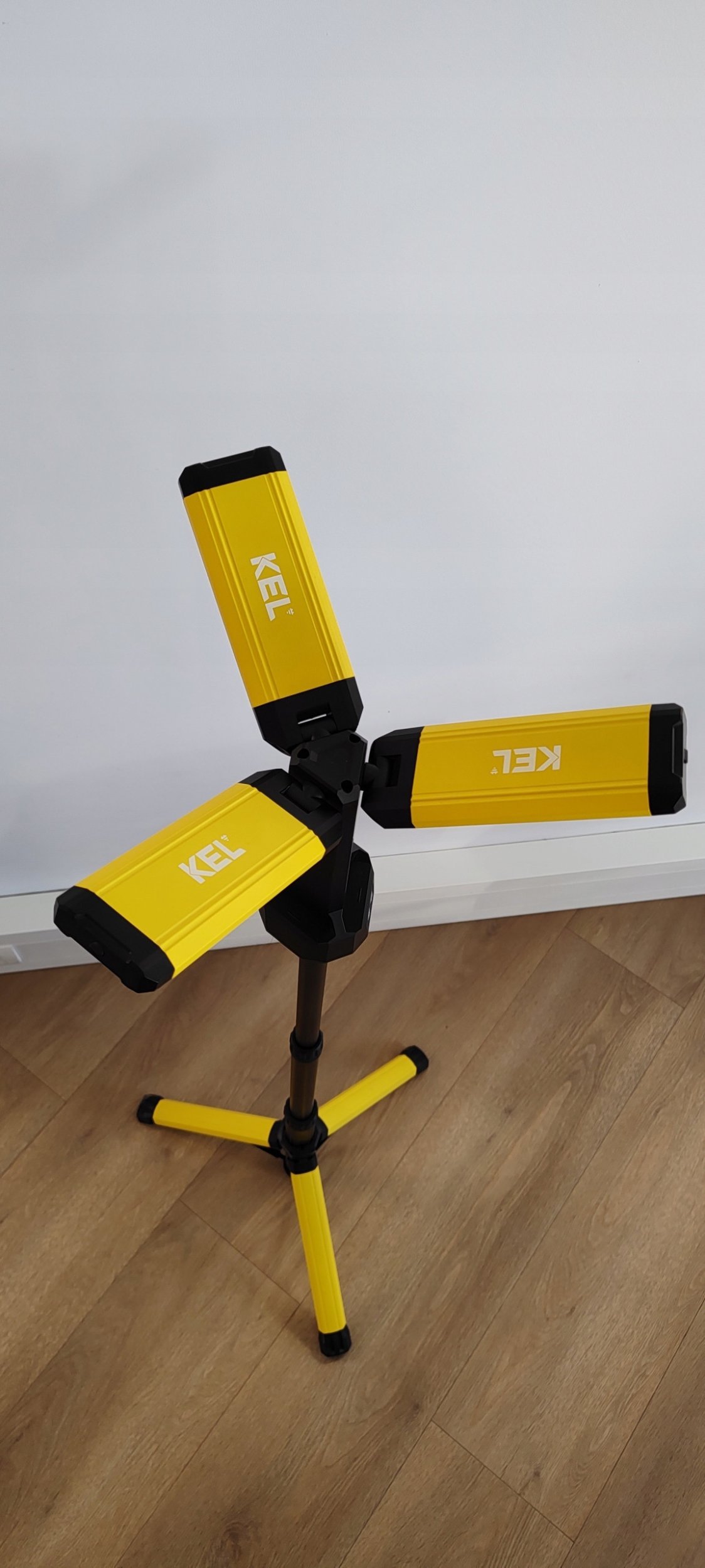 PLASTROL LAMPA WARSZTATOWA LED POTRÓJNA NA STATYWIE LW-3AS