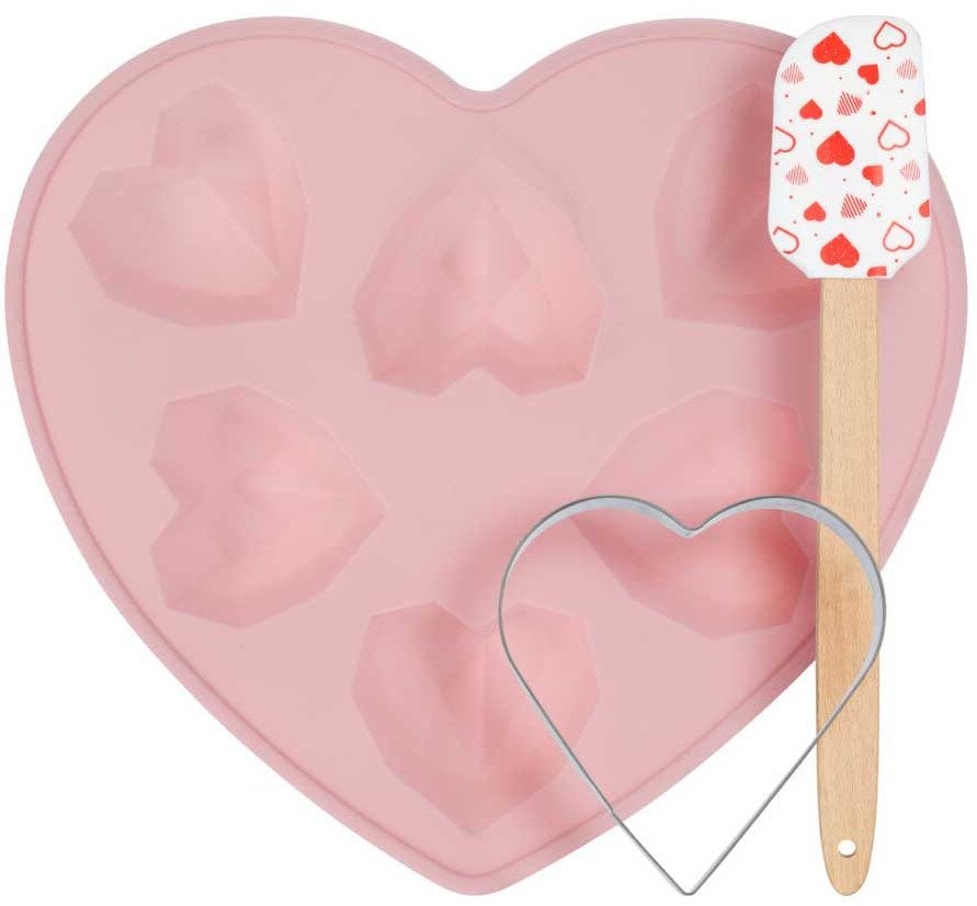 Zestaw akcesoriów do pieczenia z motywem serduszek