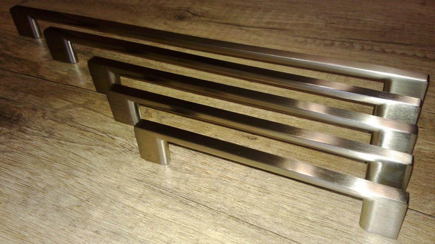 Schwinn Uchwyt meblowy Schwinn 2576 Nowoczesny! duży wybór kolorów! Efekt stali nierdzewnej 160