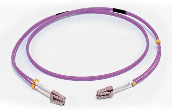 C2G 5m LC/LC OM4 LSZH Fibre Patch - Purple - Patch-Kabel - LC Multi-Mode (M) zu LC Multi-Mode (M) - 5 m - Glasfaser - Duplex - 50/125 Mikrometer - OM4
