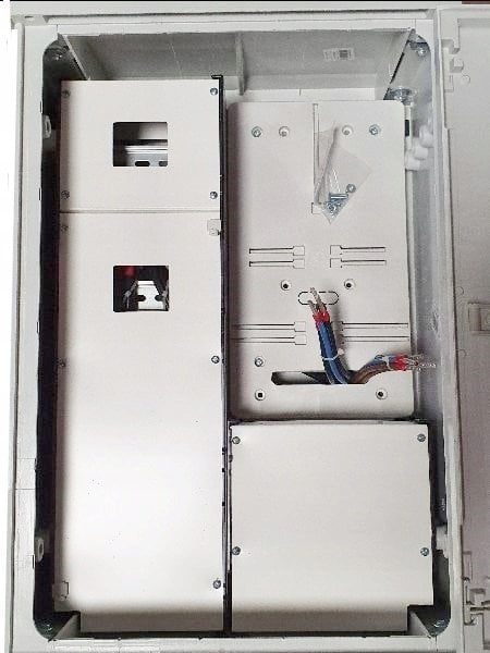 Obudowa termoutwardzalna 580x400x250mm IP44 STN 40x58 z oczkiem na kłódkę (zawiera kątowniki) IOB-31210-01-007