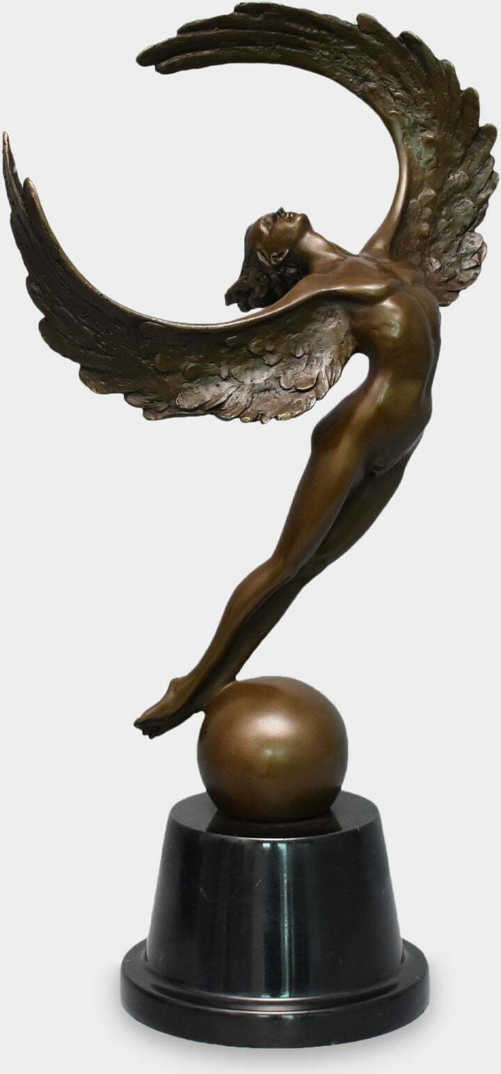 rzezbyzbrazu Ikar Wzbijający się do Lotu Rzeźba z Brązu