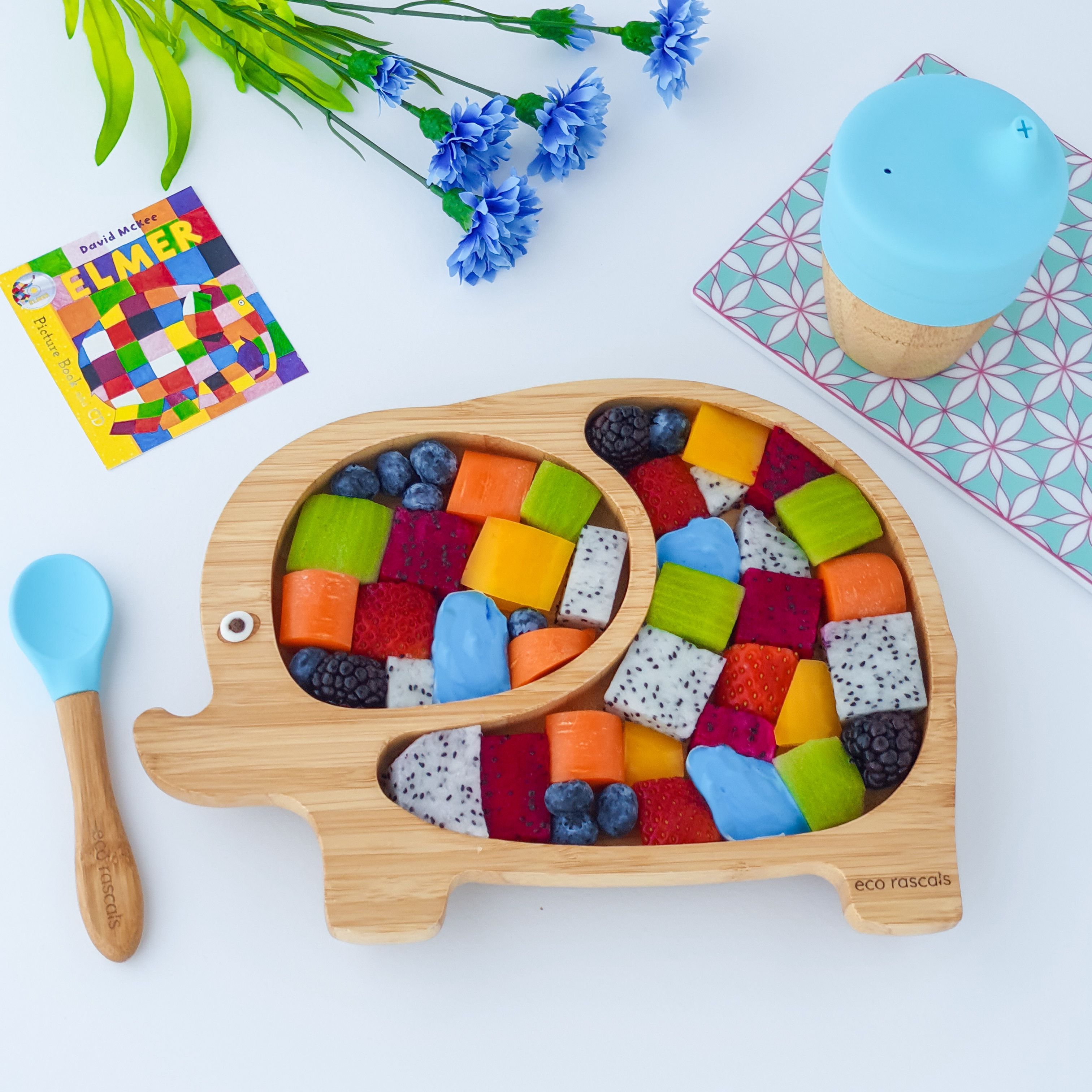 ECO RASCALS ECORASCALS* Kubek bambusowy o pojemności 190 ml z silikonową nakładką w kolorze niebieskim