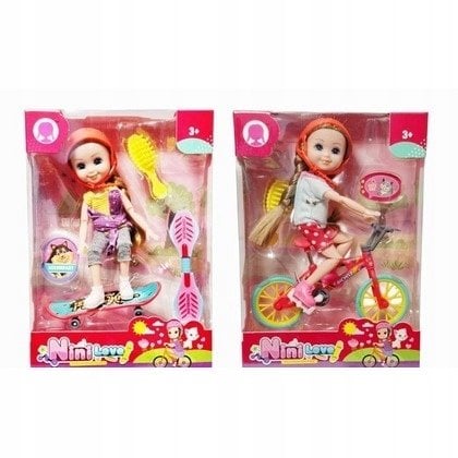 Laleczka z akcesoriami