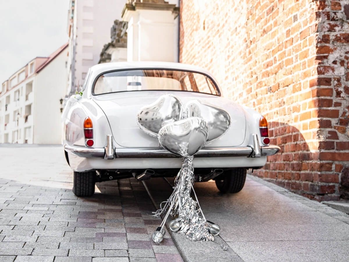 Party Deco Zestaw dekoracji samochodowych srebrne Serca - 5 elem. uniwersalny