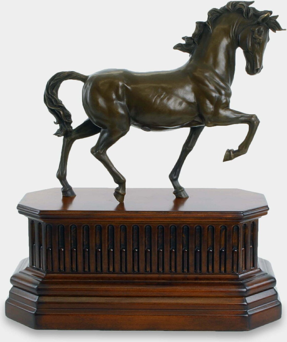 rzezbyzbrazu Koń Rzeźba z Brązu na Drewnianej Podstawie