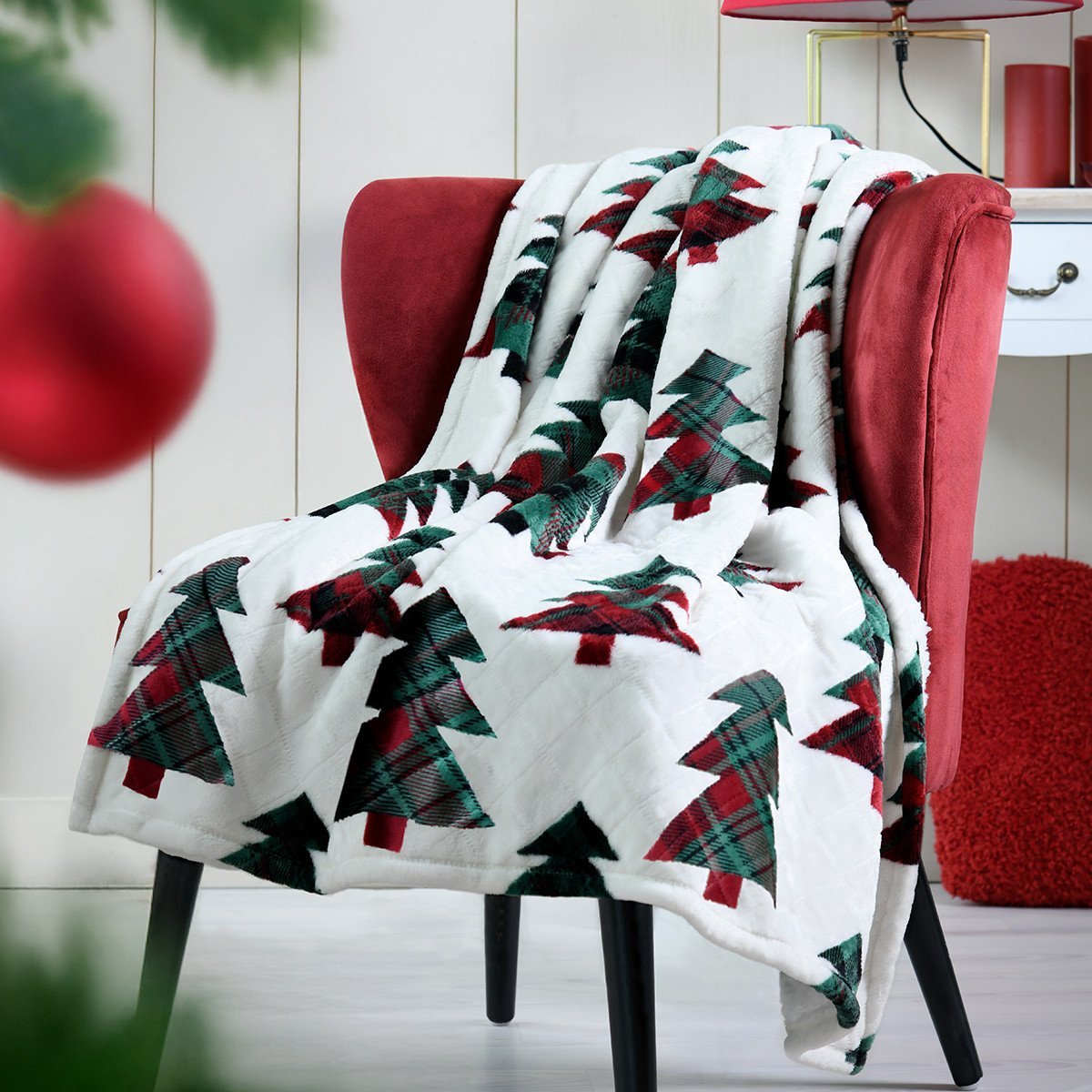 Koc świąteczny KLAUS w choinki, 130 × 160 cm