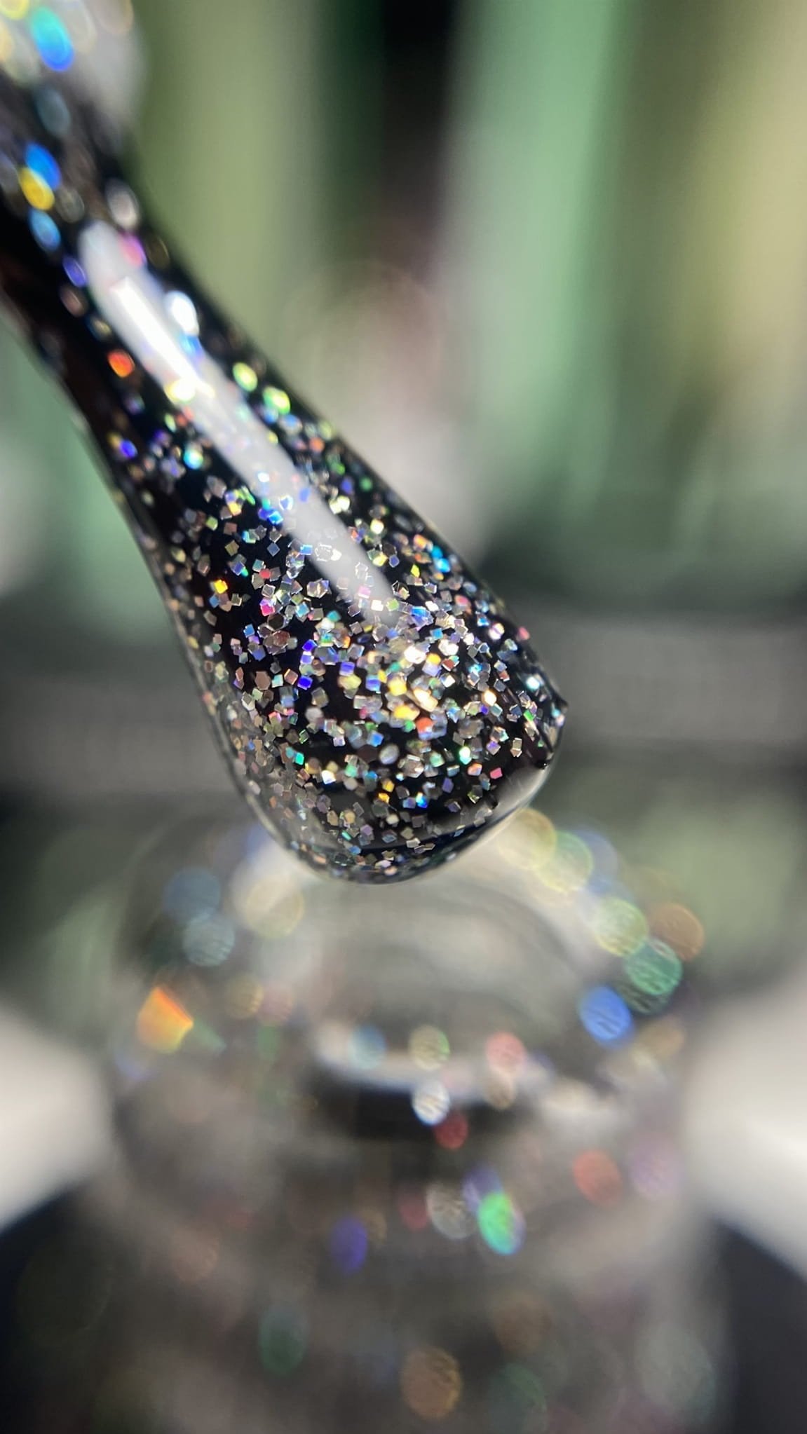 Cosmetics Zone Cosmetics Zone Lakier hybrydowy hipoalergiczny brokatowy srebrny multicolor 7ml Glitter World G006