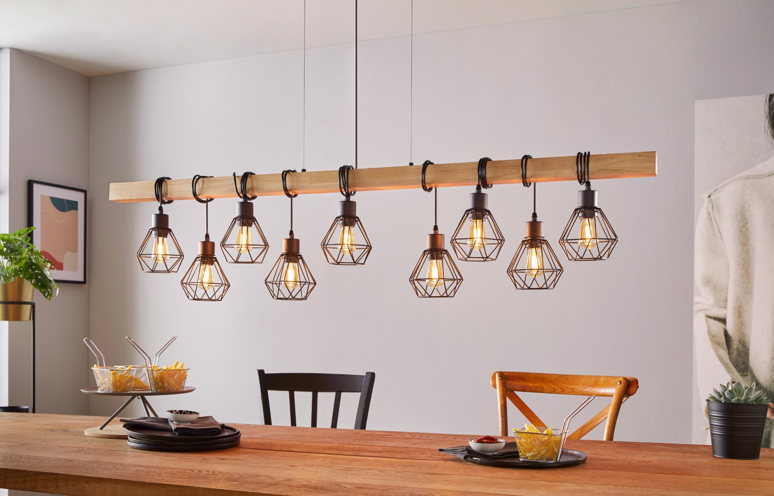 EGLO TOWNSHEND 5 LANGBORD 9L SORT/TRÆ FSC