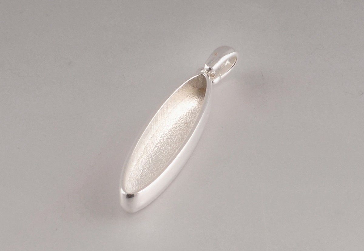 The Clay and Paint Factory Zawieszka Długi Owal 39x10 mm