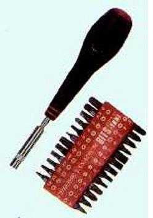 SCREWDRIVER WITH NOZZLES KD329