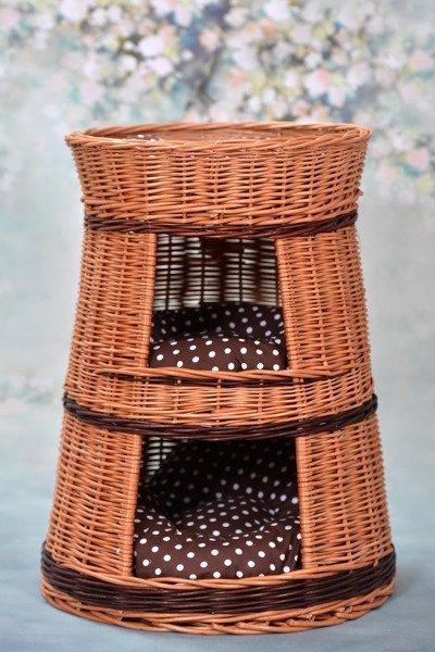 WickerPL Kitty BUDA DLA KOTA LEŻAK DLA ZWIERZĄT DOMEK DLA KOTA Z WIKLINY dwuPIĘTROWY Z tarasem i PODUSZKAMI 50 H67 CM