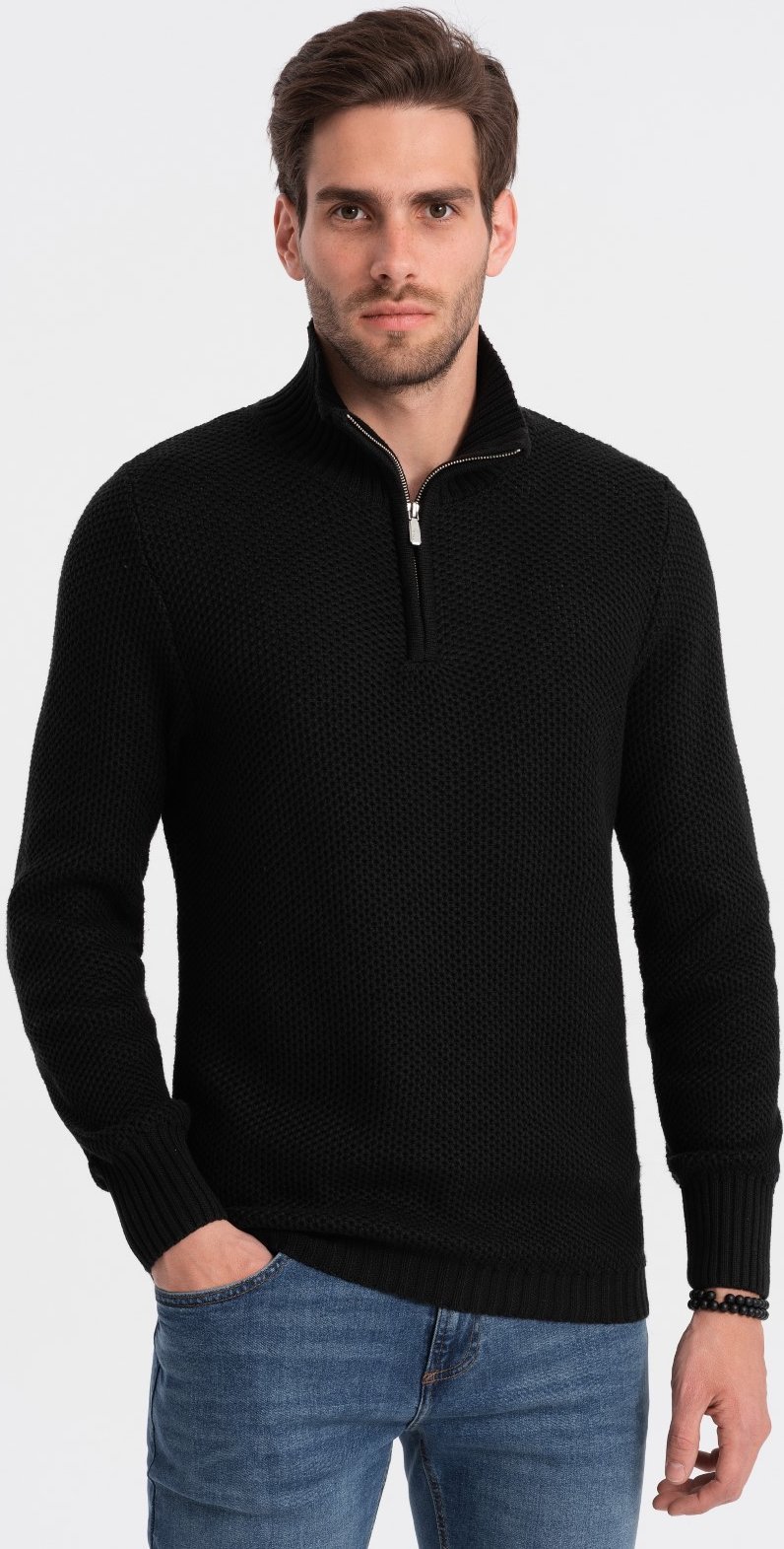 Ombre Dzianinowy sweter męski z rozpinaną stójką - czarny V3 OM-SWZS-0105 S