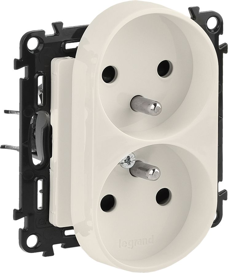 Legrand VALENA LIFE Gniazdo podwójne 2P+Z z przesłoną kremowe (7532900)