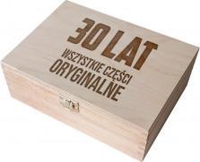 Koszulkowy 30 lat - wszystkie części oryginalne - drewniane pudełko z grawerem