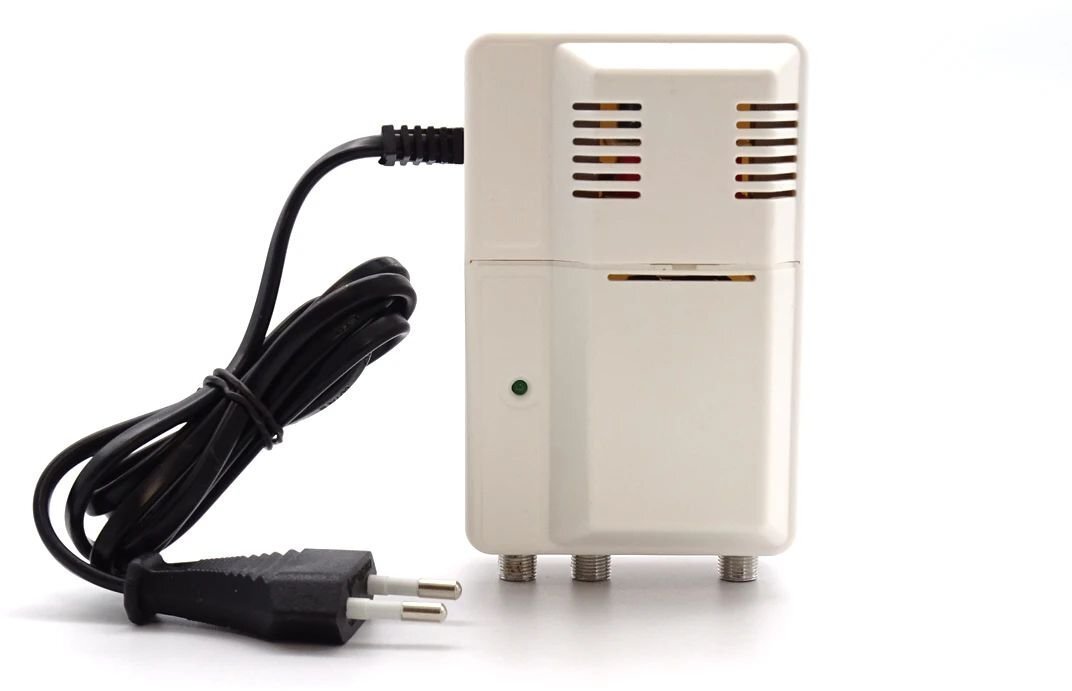 DPM Wzmacniacz antenowy 1 wejście - 2 wyjścia 24dB