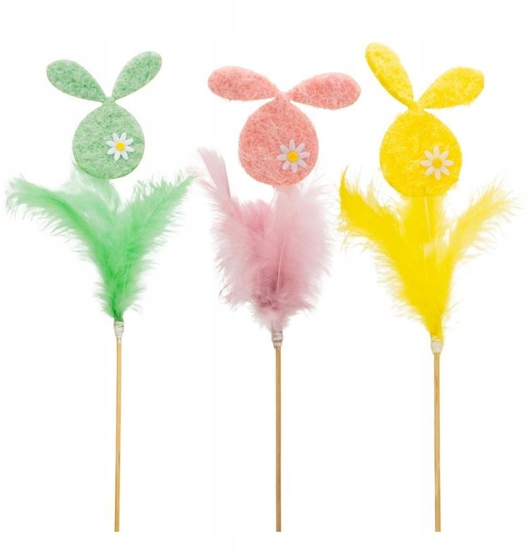 Króliczek z piórkami na piku