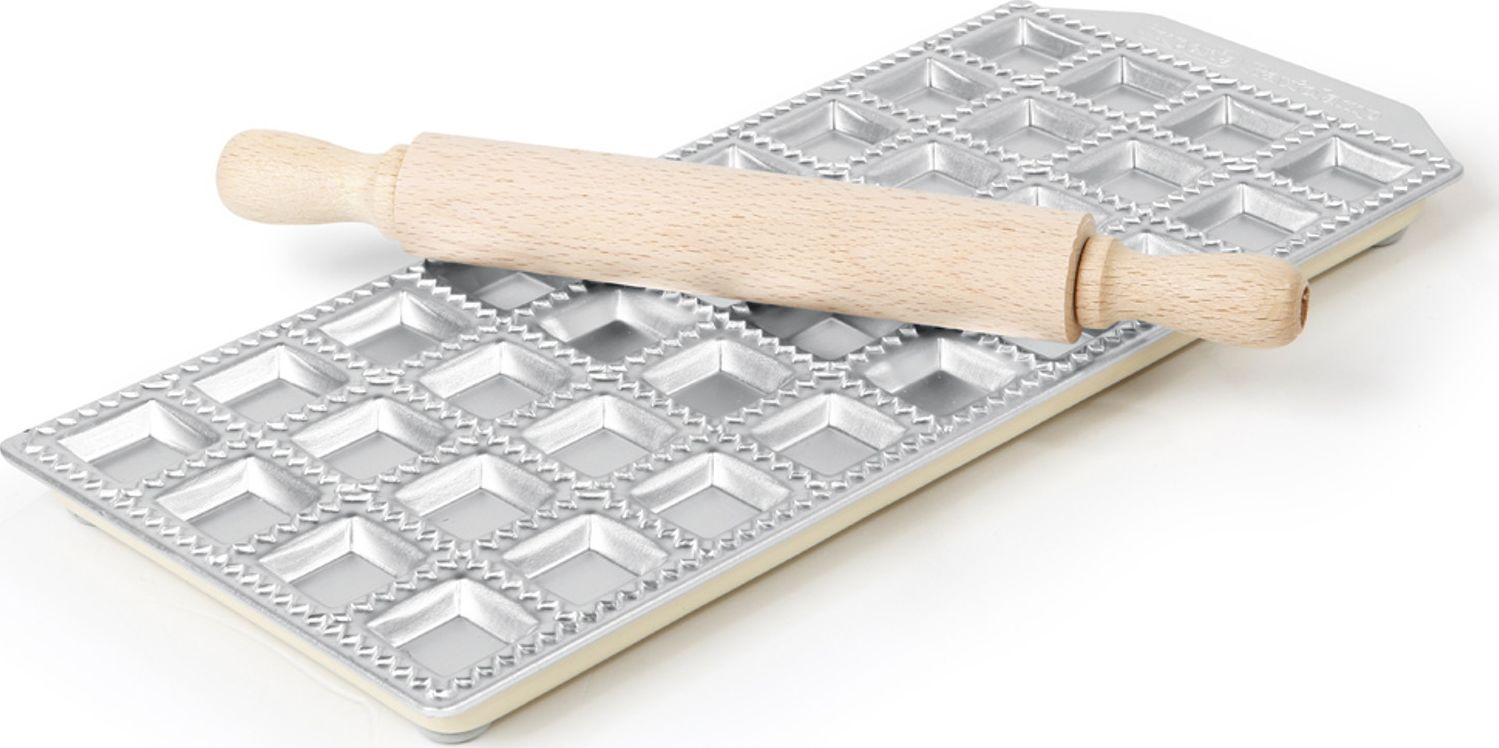 Hendi Foremka z wałkiem do wyrobu klasycznych pierożków Ravioli 36szt - Hendi 975534 Foremka z wałkiem do wyrobu klasycznych pierożków Ravioli 36szt -