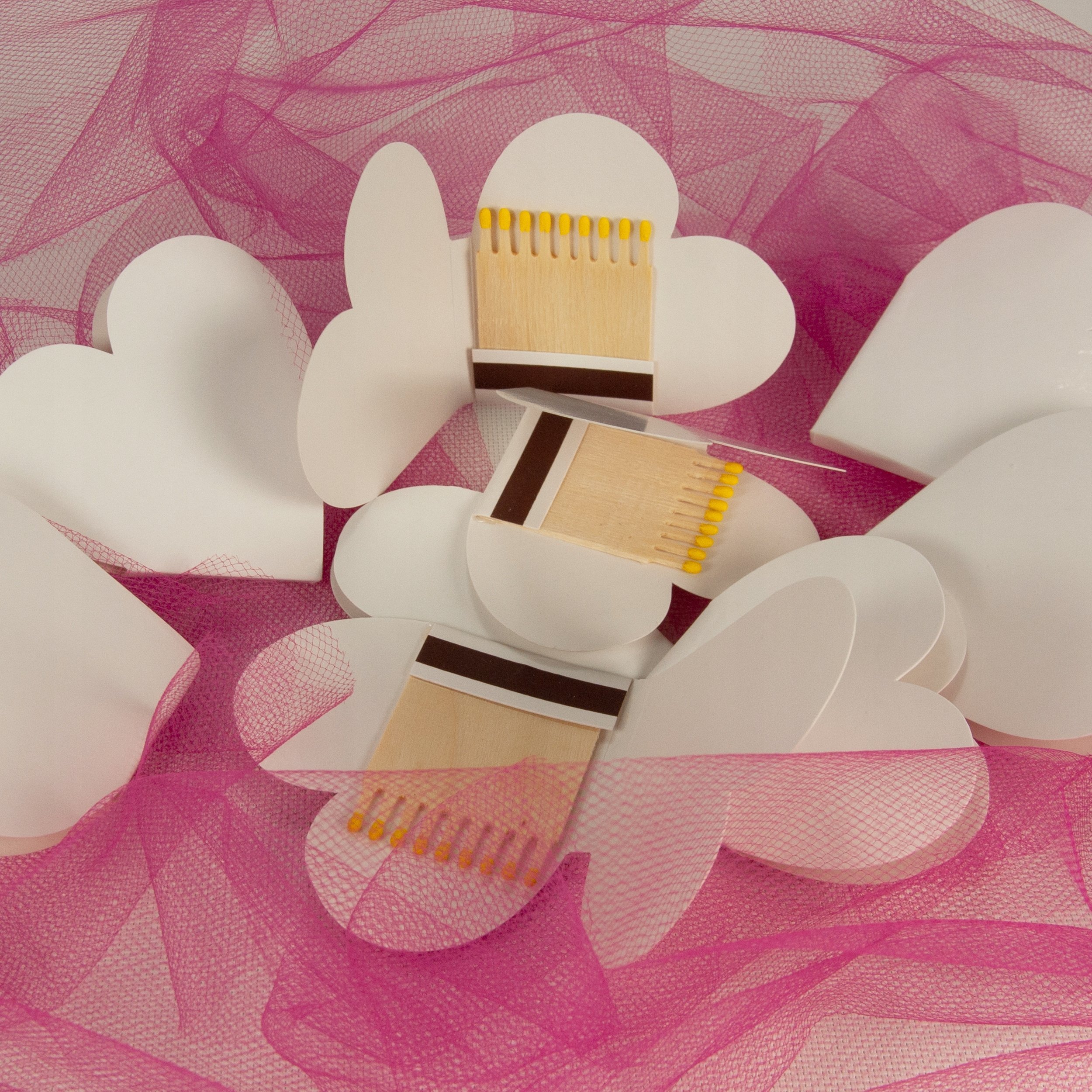 Wołoszyn Zapałki książeczkowe bez nadruku - serduszka