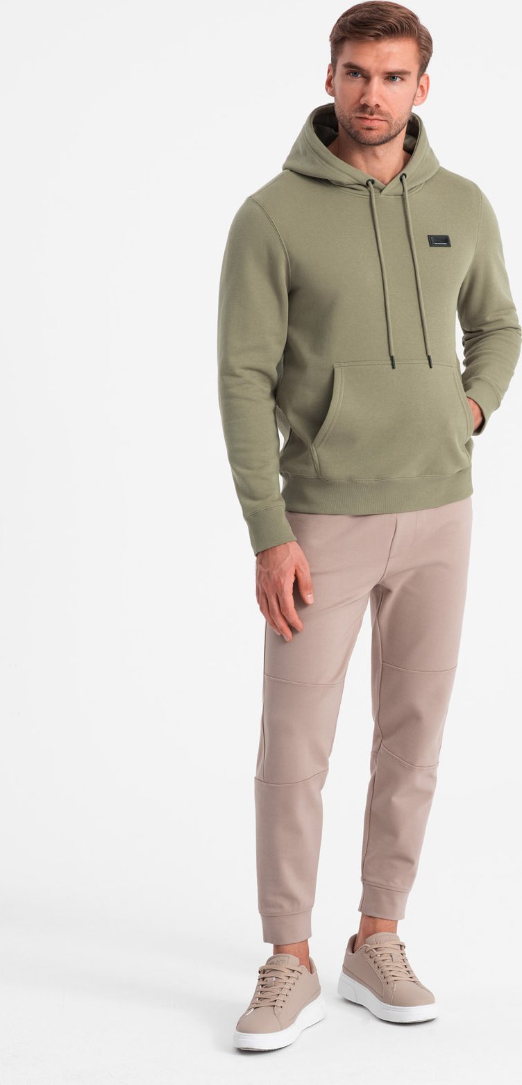 Ombre Bluza męska dresowa kangurka z kapturem i metalowym pinem oliwkowa V2 OM-SSNZ-0141 L