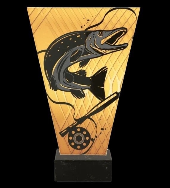 Victoria Sport Monochromatyczne trofeum szklane na podstawie marmurowej - WĘDKARSTWO SZCZUPAK