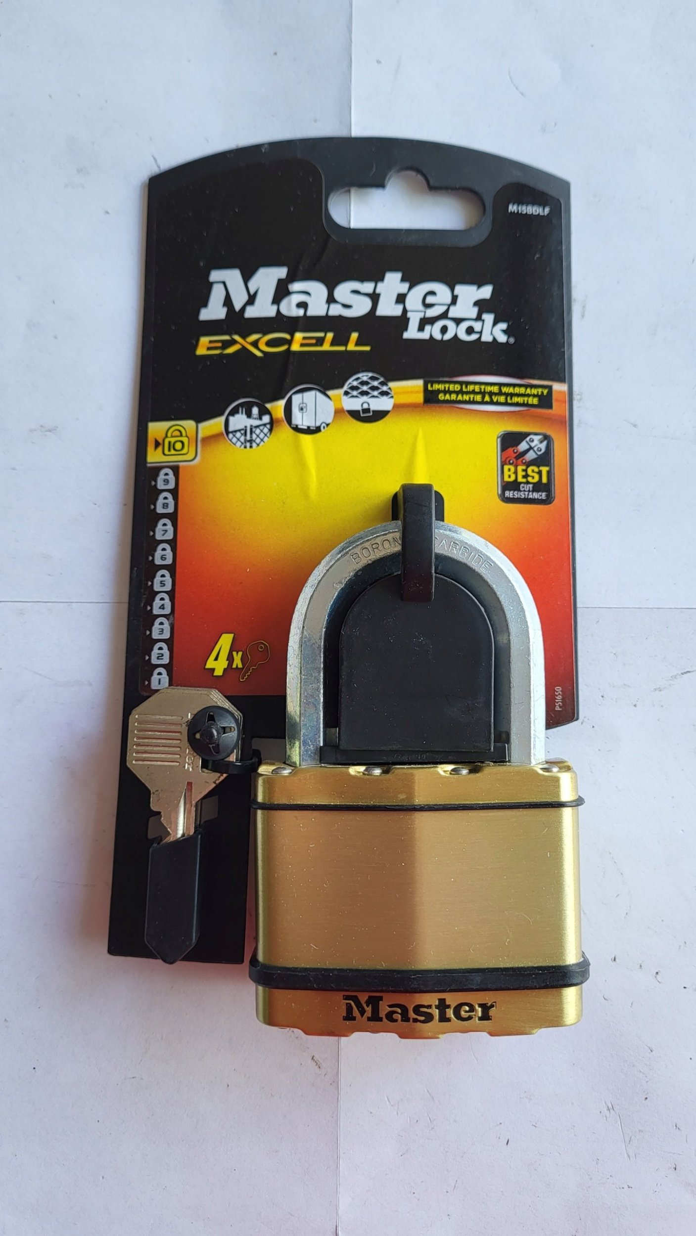 MasterLock Master Lock Padlock made from Laminated Steel (64mm)M15BEURDLF