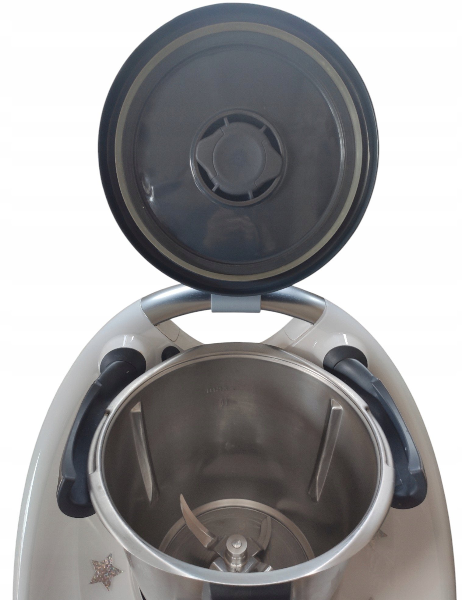 Praktyczny uchwyt na pokrywę Thermomix TM5 / TM6