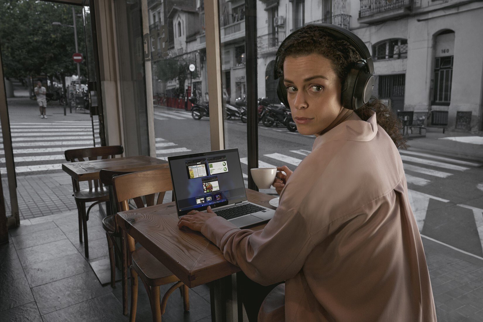 NL HP Elitebook 8 G1i 14" u5-5225U/16GB/512GB/W11P USL W11P