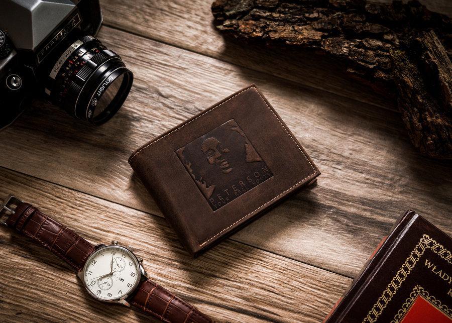 Peterson Portfel męski z tłoczonym wizerunkiem Boba Marleya Peterson NoSize