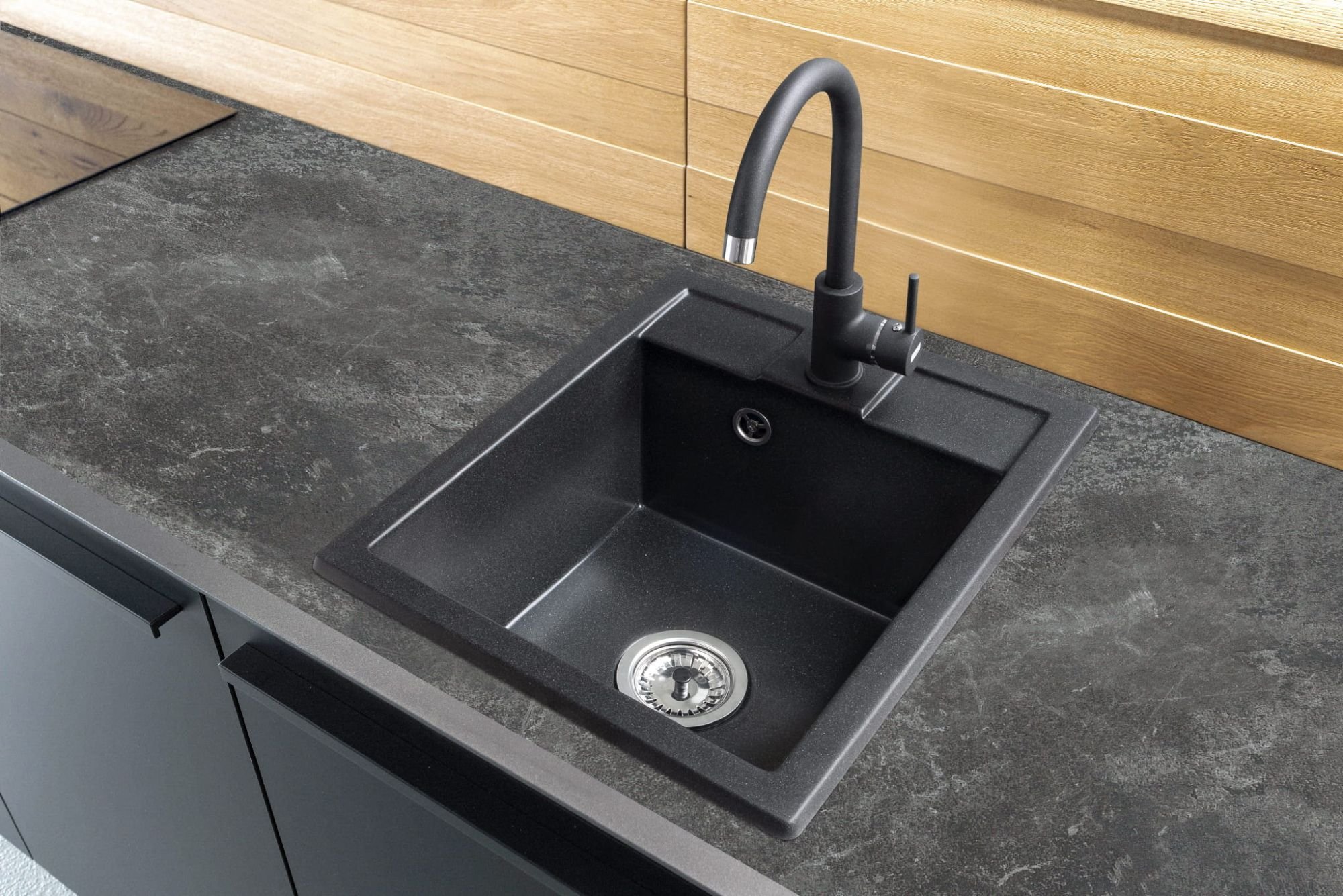 Zlewozmywak Iceberg ICEBERG ZESTAW UNO ZLEWOZMYWAK 1,0 BOC 400X500 ONYX + BATERIA CZARNA NAKRAPIANA/CHROM użyj kodu 23BRG5 i płać mniej